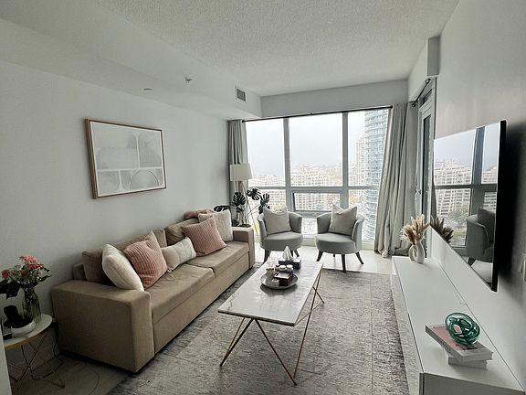 3rd image of 2200 Lake Shore Blvd W Unit 2202