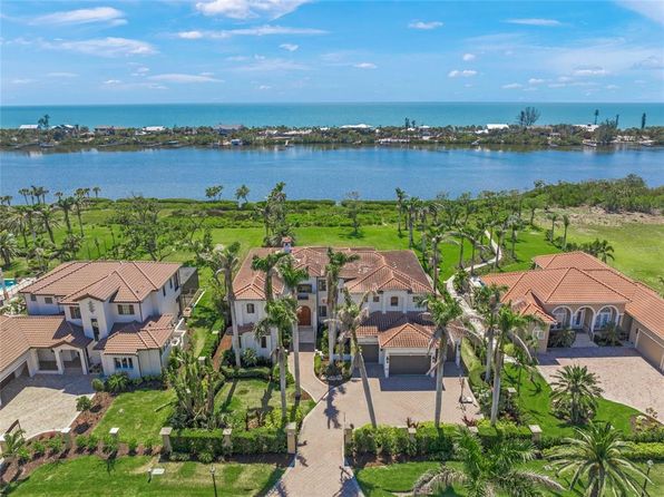 5830 Jamila River Dr, Venice, FL 34293