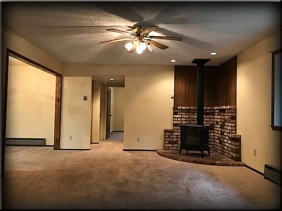 Living w/Cozy Propane Stove