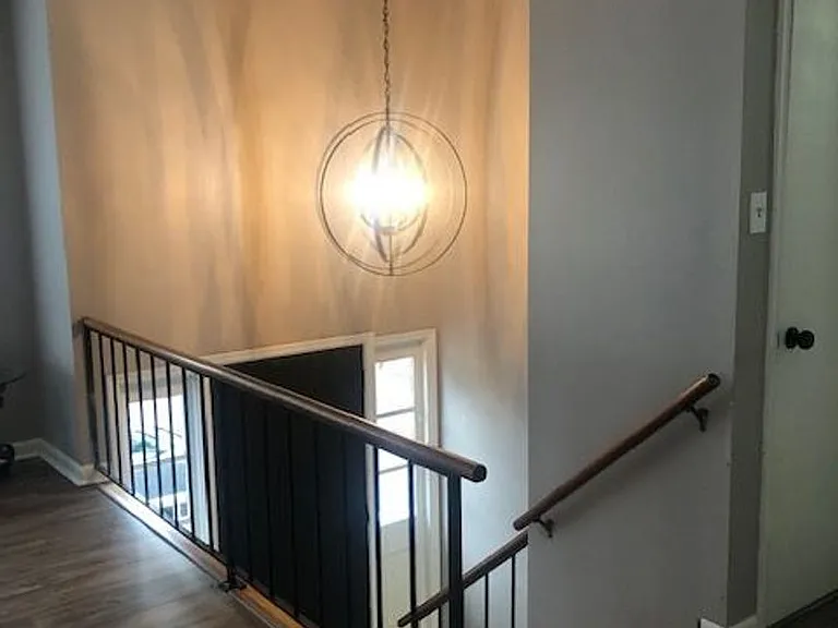 243 W High St — Photo 12