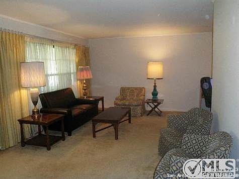 2nd image of 703 Robinhood Pl