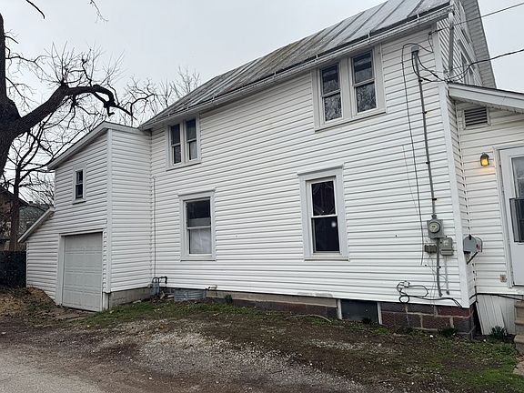 2nd image of 318 Miller St