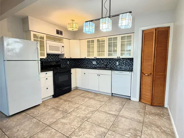 2303 Barton Village Cir APT 101, Austin, TX 78704