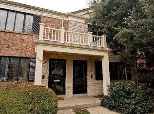 912 Sheridan Rd, Evanston, IL 60202