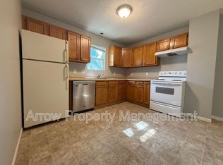 808 Peach St APT 2, Lincoln, NE 68502