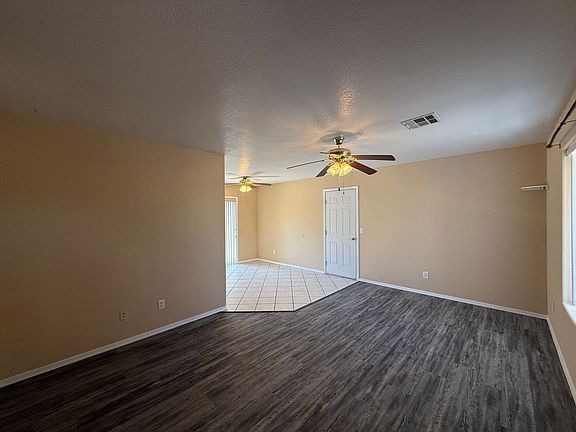 2nd image of 3468 Calumet Ave