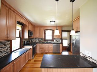 134 E Main Rd, Portsmouth, RI 02871