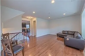 1812 Rutgers Ln — Photo 6