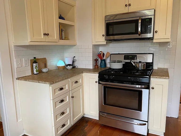 4534 N Kerby Ave — Photo 4
