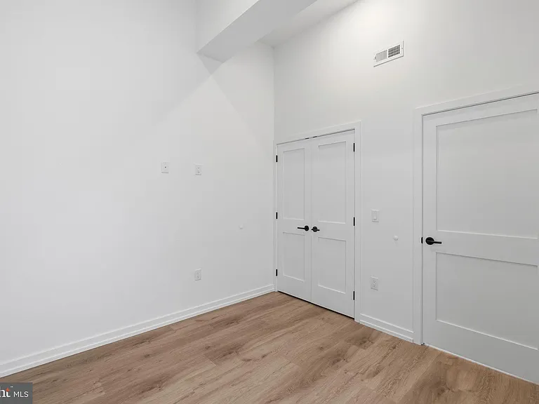 203 S 13th St #4B — Photo 14
