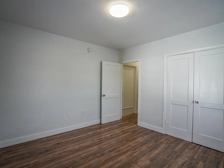 433 NE 82nd St #11 — Photo 15
