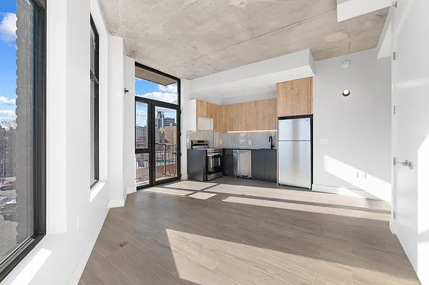 Rented by REAL New York | media 32