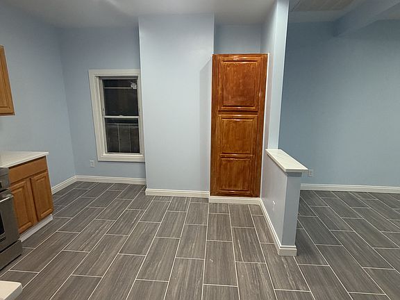 4th image of 101 Rochelle Ave Floor 2