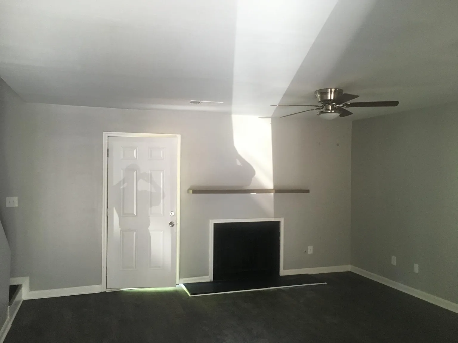 2 bed, 2.5 bath, 1184 sqft, $1,700 — Photo 2