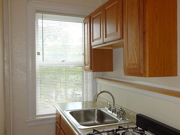 5th image of 2820 1st Ave S APT 12