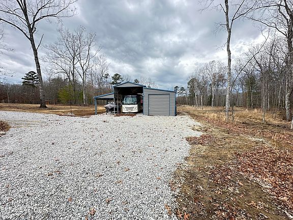 5th image of 106 Legacy Ln