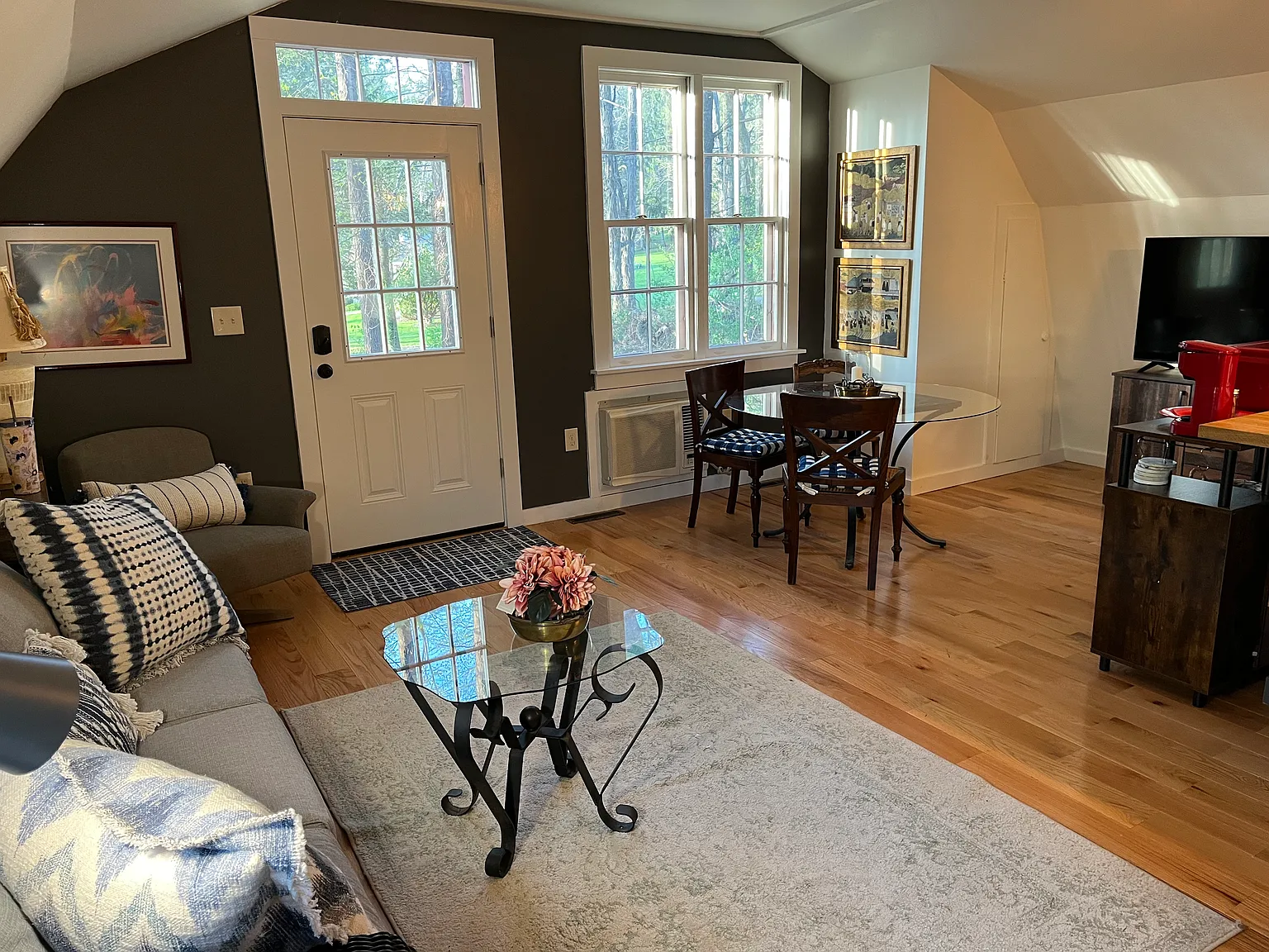 1 bed, 700 sqft, $1,750 — Photo 4