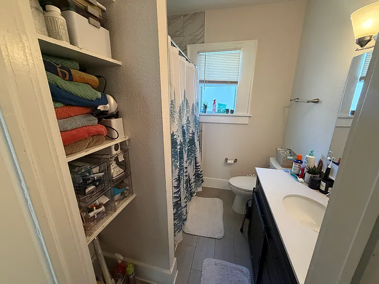 1150 Highland St S — Photo 10