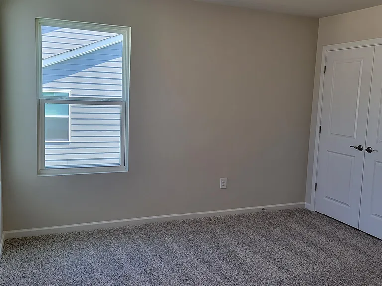915 Field Ivy Dr — Photo 13