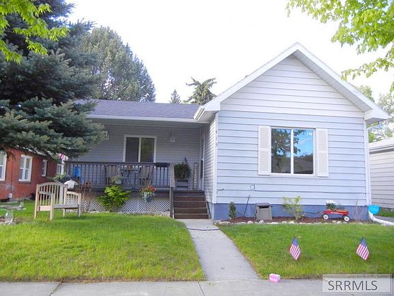 2nd image of 415 12th St