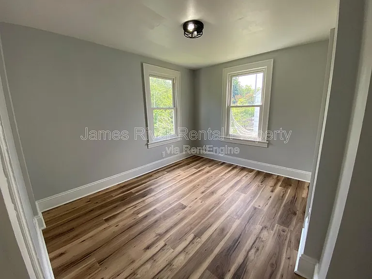 2020 Rose Ln — Photo 11