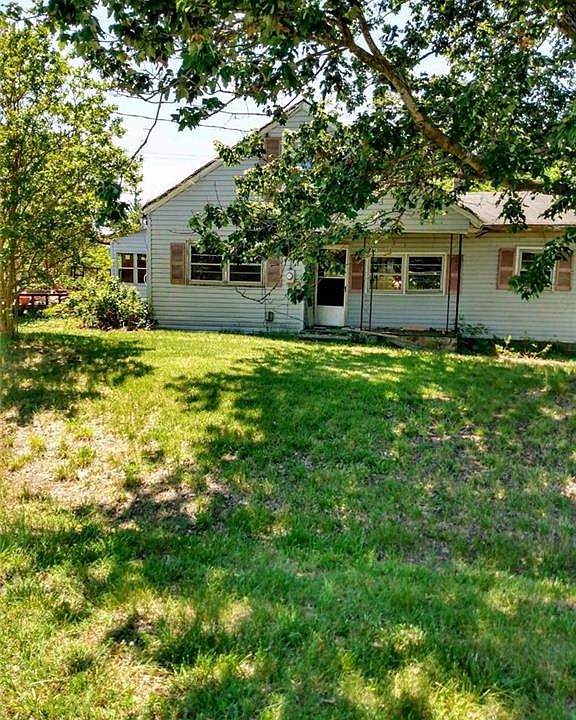 1st image of 683 Blackwell Rd