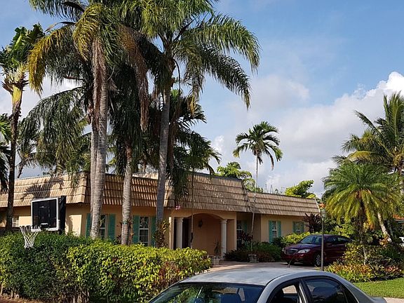 3rd image of 6380 Dolphin Dr
