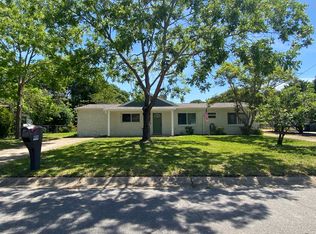 400 Argyle Ct, Mary Esther, FL 32569
