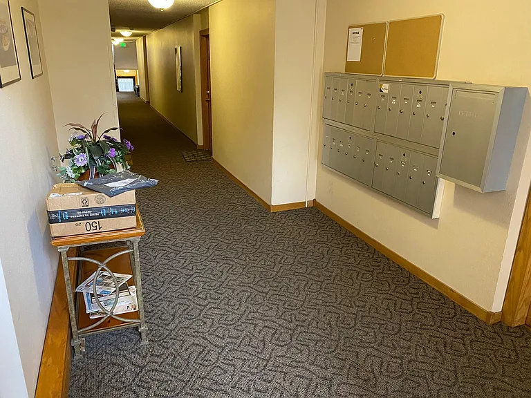 1410 N York St #13 — Photo 26
