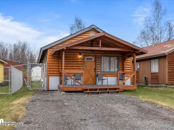 7805 Regal Mountain Cir, Anchorage, AK 99504
