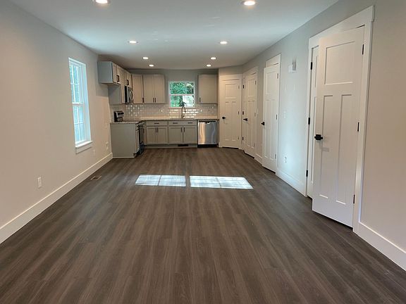 4th image of 300 Elizabeth Ave