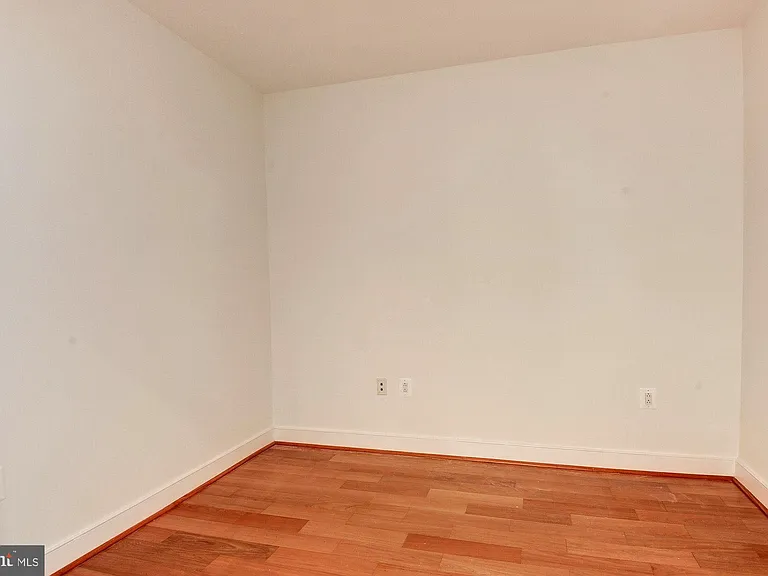 2425 NW #L — Photo 22