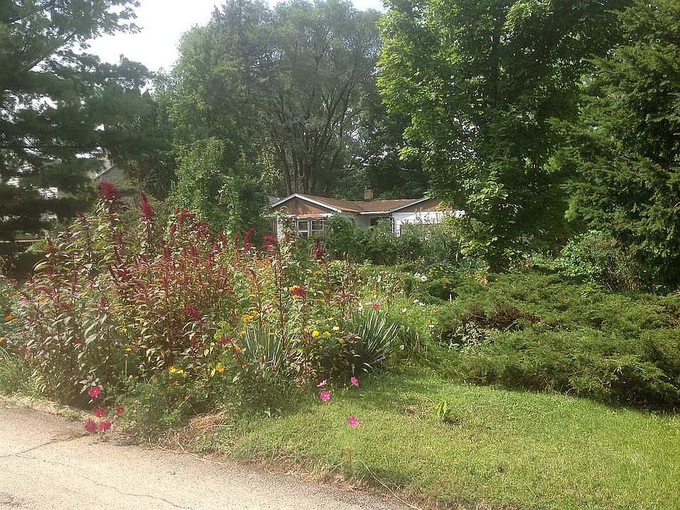 1st image of 316 Dawn Ave