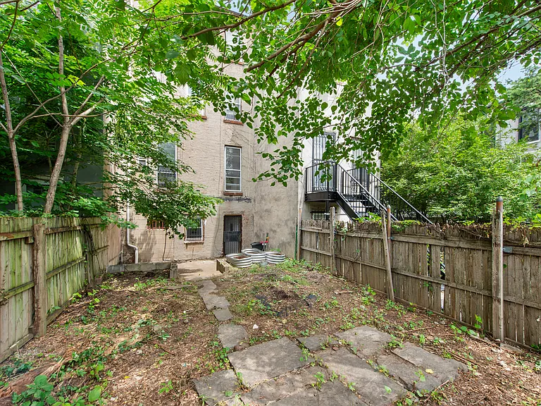 64 Bainbridge St #1 — Photo 10