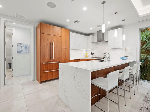 5th image of 236 Garden Court #236