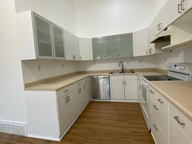 3027 Bridgeport Way W #A — Photo 21