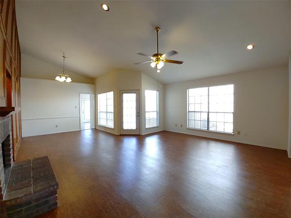 5th image of 4409 Odessa Dr