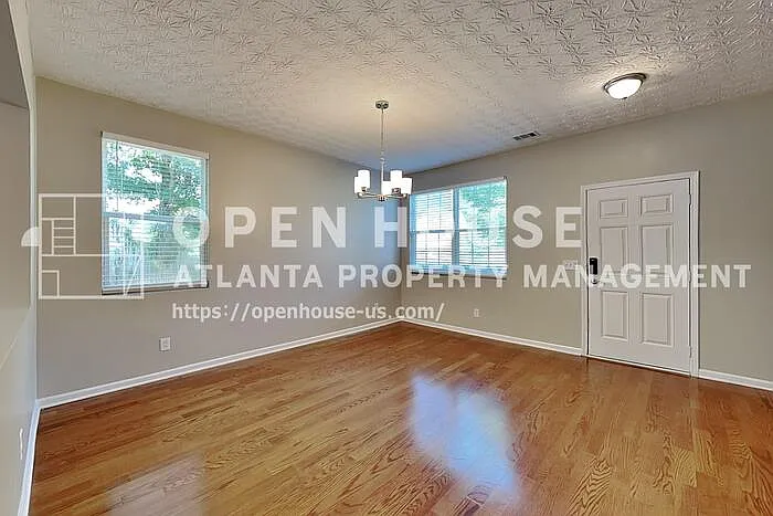 231 Waterbury Way — Photo 4
