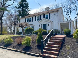 198 Wolcott Rd, Brookline, MA 02467