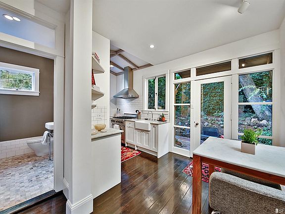 3rd image of 1330 Greenwich St #1