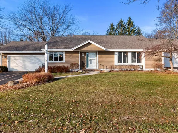 130 Harrogate DRIVE, Waukesha, WI 53188