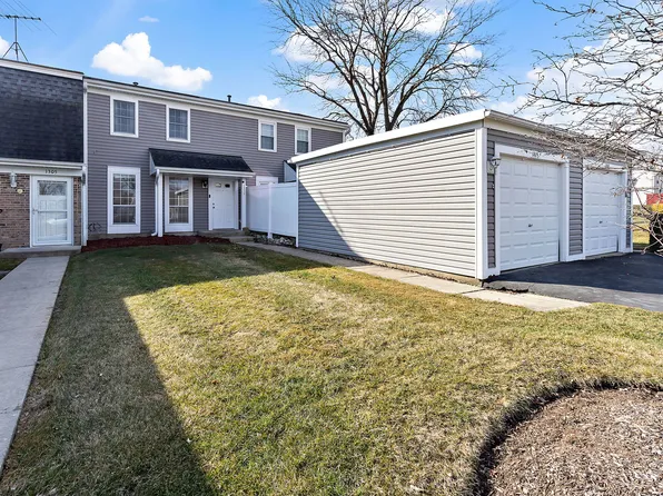 1315 Wandsworth Cir, Roselle, IL 60172