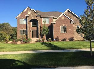 5252 Vineyard St, Commerce Township, MI 48382