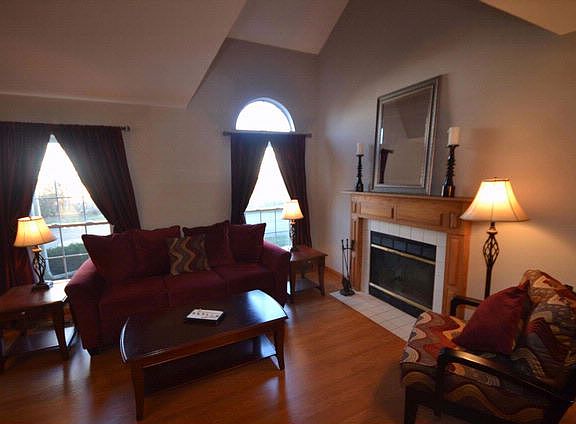 4th image of 3S114 Timber Dr