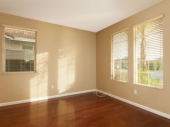 2nd image of 1419 Table Mountain Dr