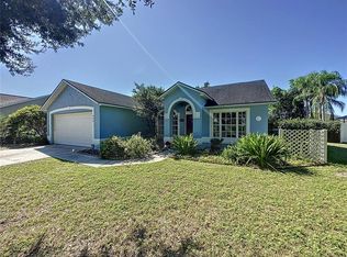 423 Meadow Green Dr, Davenport, FL 33837