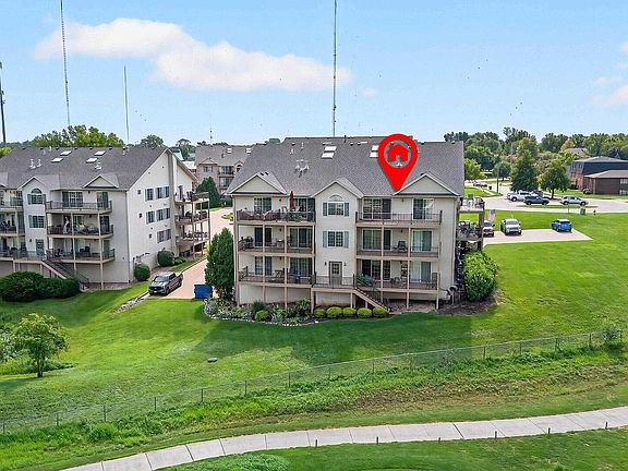 2nd image of 2960 Holiday Ct #11