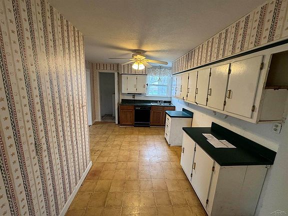 4th image of 2335 Shattuck Rd