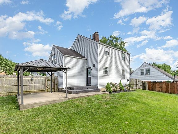4th image of 990 Highland Ave