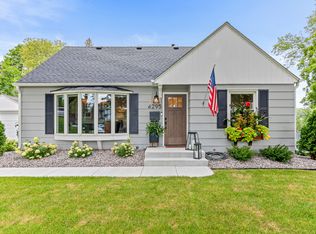 4295 Oak Drive Ln, Minnetonka, MN 55343